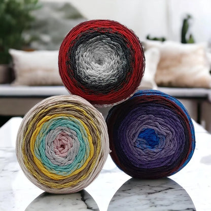 Cafuné Cake Yarn at DecoDeb