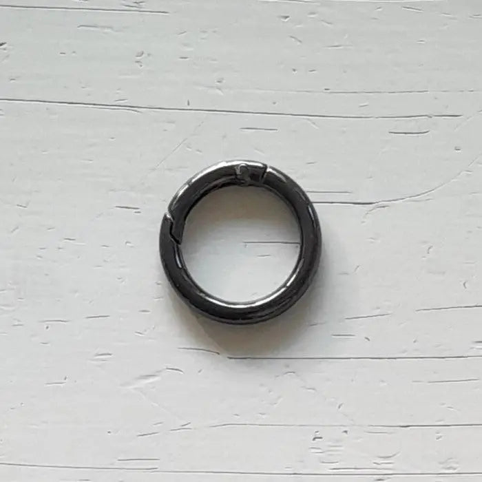 Carabiner Ring - 40mm Back DecoDeb