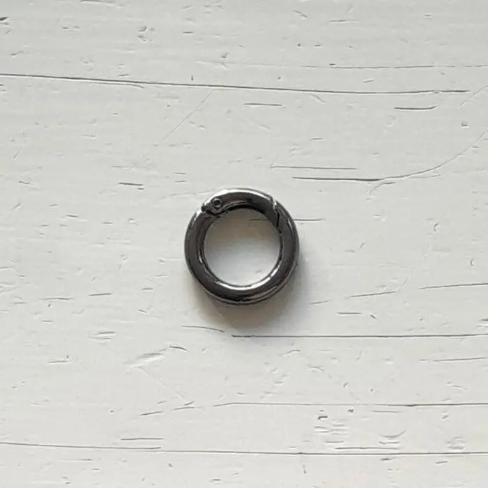 Spring Ring Black Metal 25mm DecoDeb